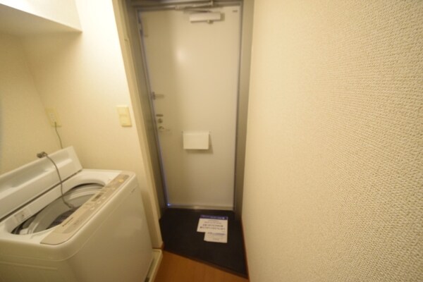 玄関(洗面)