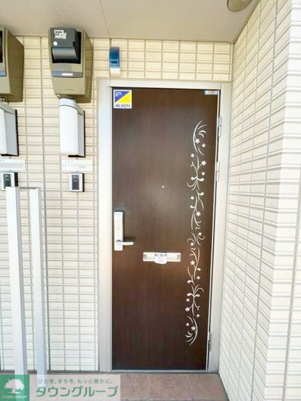 玄関(★お部屋探しはタウンハウジング高幡不動店まで★)