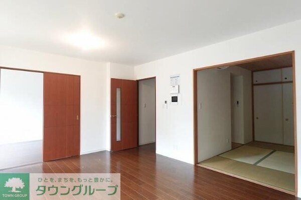 リビング・居室(タウンハウジング調布店まで♪)