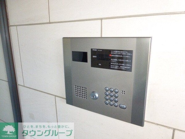 エントランス(タウンハウジング調布店まで♪)