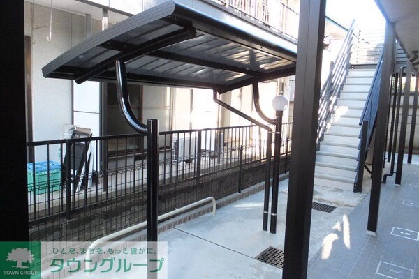 その他(屋根付き駐車場)
