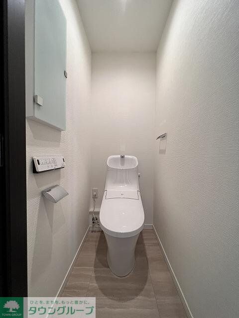 物件内観写真8　(温水洗浄便座)