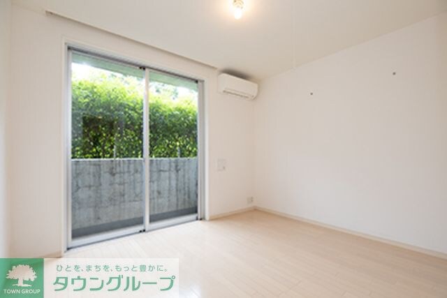 物件内観写真2　(※写真は同タイプ住戸です。)