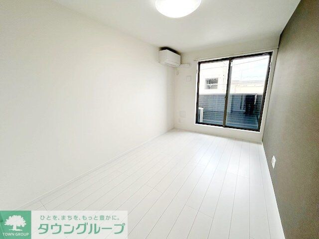 物件内観写真6　(リビング/居室)