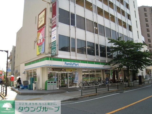 ファミリーマート聖蹟桜ヶ丘店