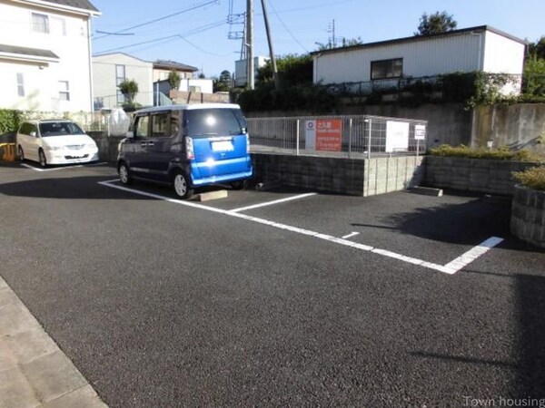 駐車場(★お部屋探しはタウンハウジング高幡不動店まで★)