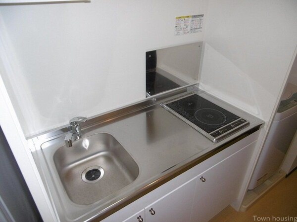 キッチン(設備・仕様は号室により異なる為、現況を優先致します。)