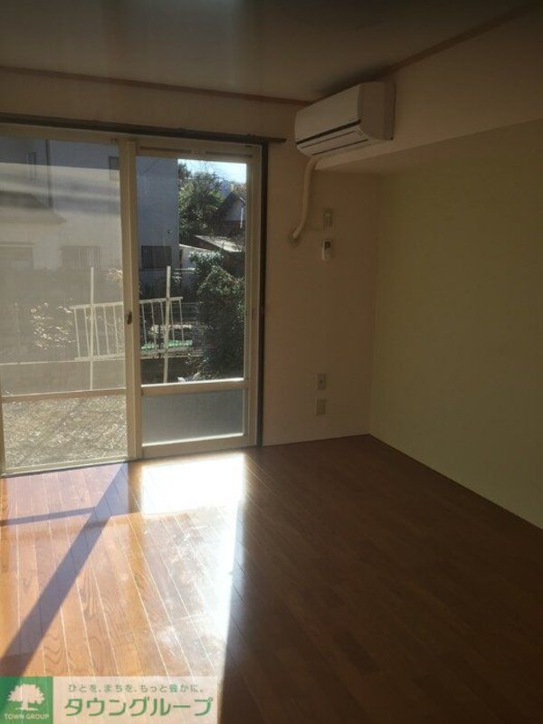 寝室(★お部屋探しは株式会社タウンハウジング東京まで★)