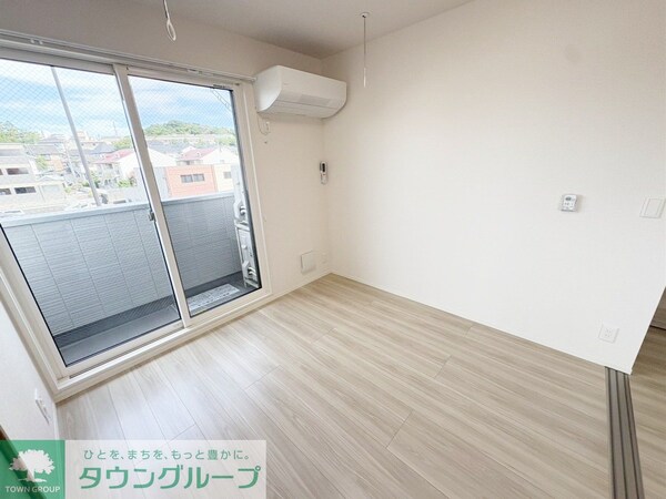 寝室(★お部屋探しは株式会社タウンハウジング東京まで★)