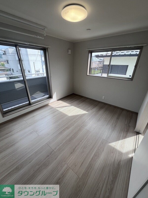 寝室(★お部屋探しは株式会社タウンハウジング東京まで★)