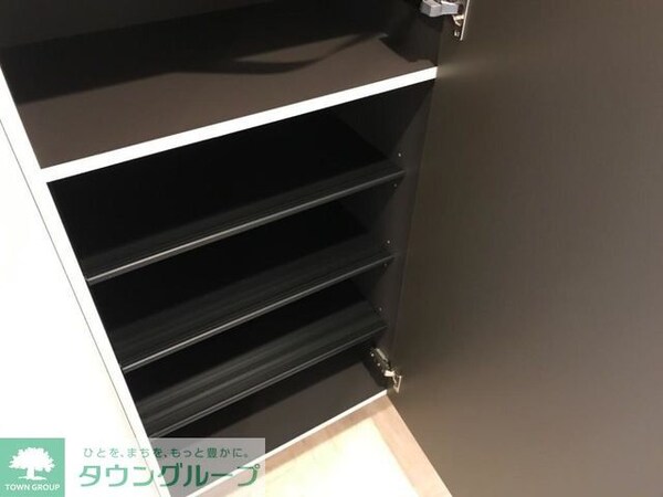 玄関(★お部屋探しは株式会社タウンハウジング東京まで★)