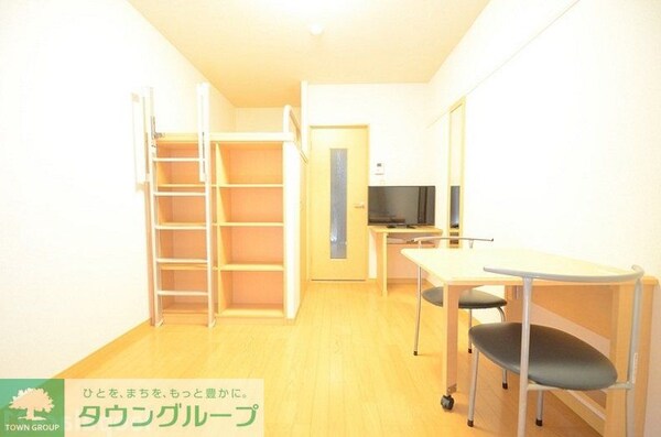 リビング・居室(設備・仕様は号室により異なる為、現況を優先致します。)