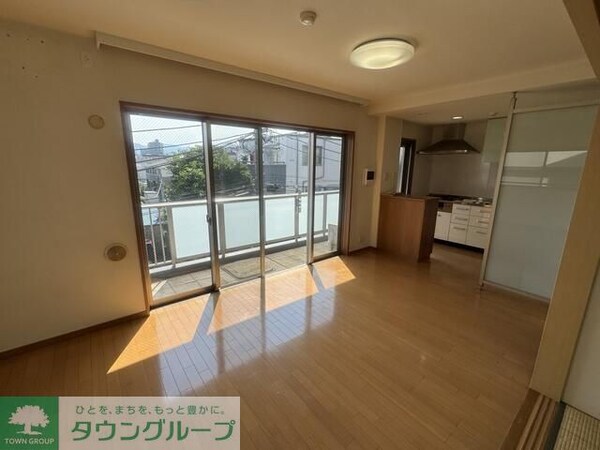 リビング・居室(★お部屋探しは株式会社タウンハウジング東京まで★)