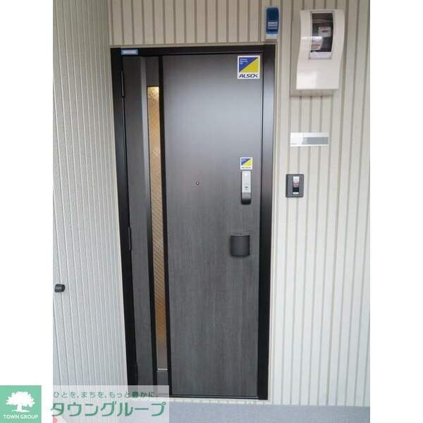 玄関(★お部屋探しは株式会社タウンハウジング東京まで★)