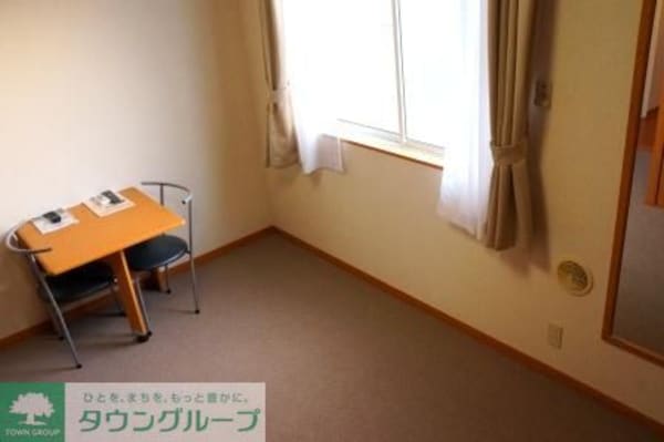 リビング・居室(設備・仕様は号室により異なる為、現況を優先致します。)