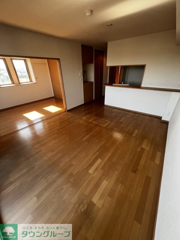 リビング・居室(★お部屋探しは株式会社タウンハウジング東京まで★)