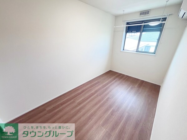 寝室(★お部屋探しは株式会社タウンハウジング東京まで★)