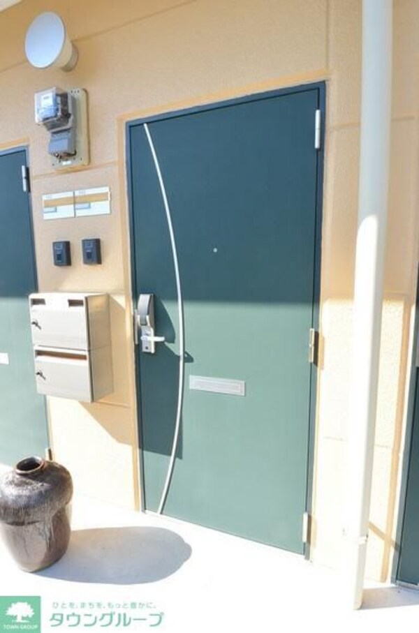 エントランス(★電子ロックなので鍵が要りません★)