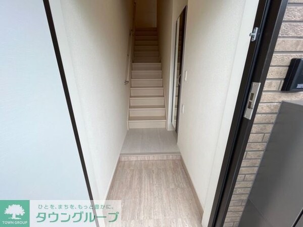 玄関(★お部屋探しは株式会社タウンハウジング東京まで★)