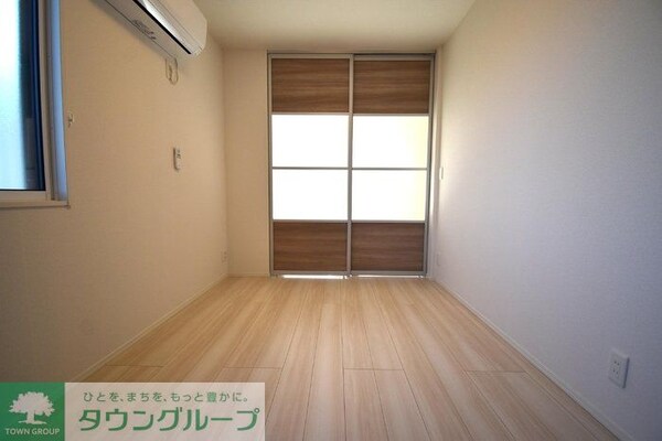 寝室(★お部屋探しは株式会社タウンハウジング東京まで★)