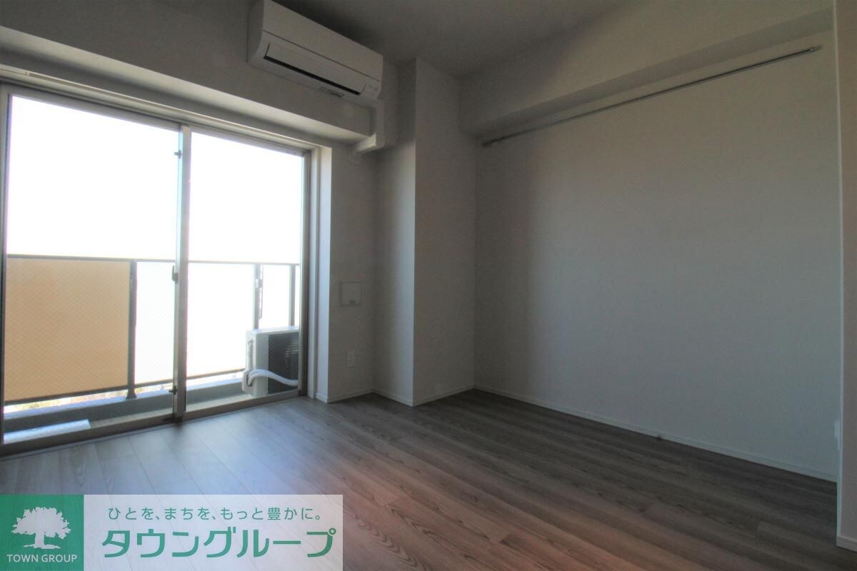 物件内観写真2　(リビング/居室)