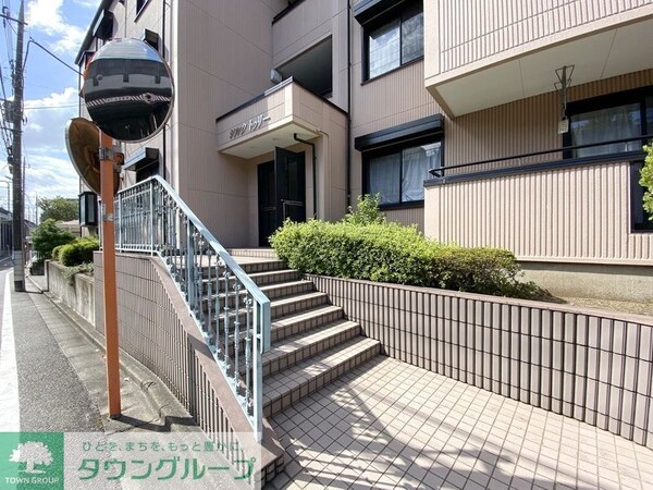 エントランス(★お問い合わせはタウンハウジング聖蹟桜ヶ丘店まで★)