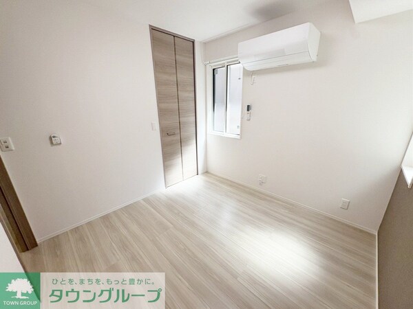 寝室(★お部屋探しは株式会社タウンハウジング東京まで★)