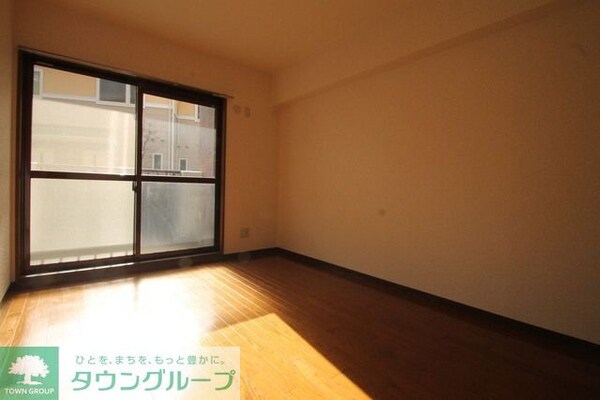 寝室(★お部屋探しは株式会社タウンハウジング東京まで★)