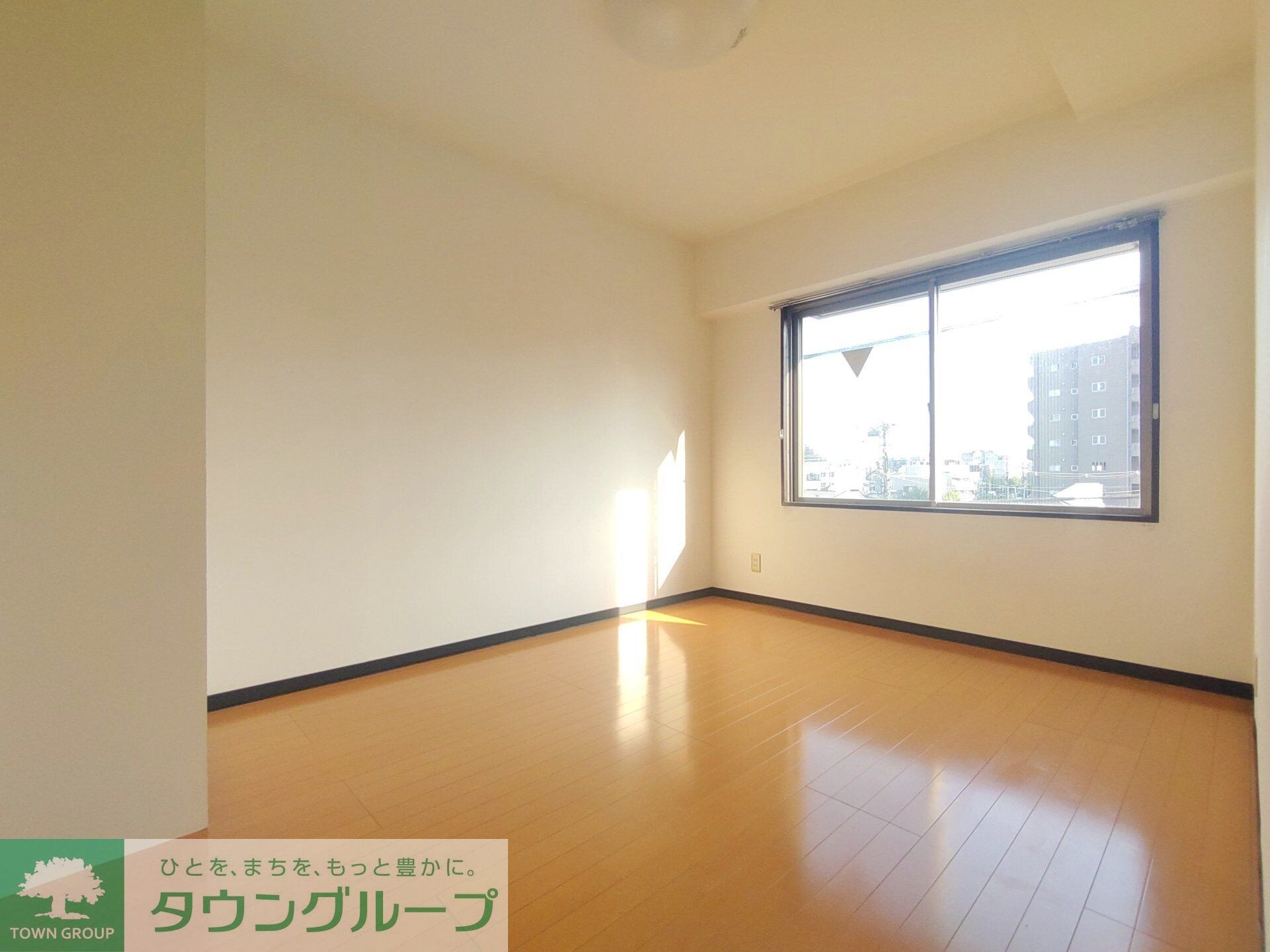 物件内観写真25　(リビング/居室)