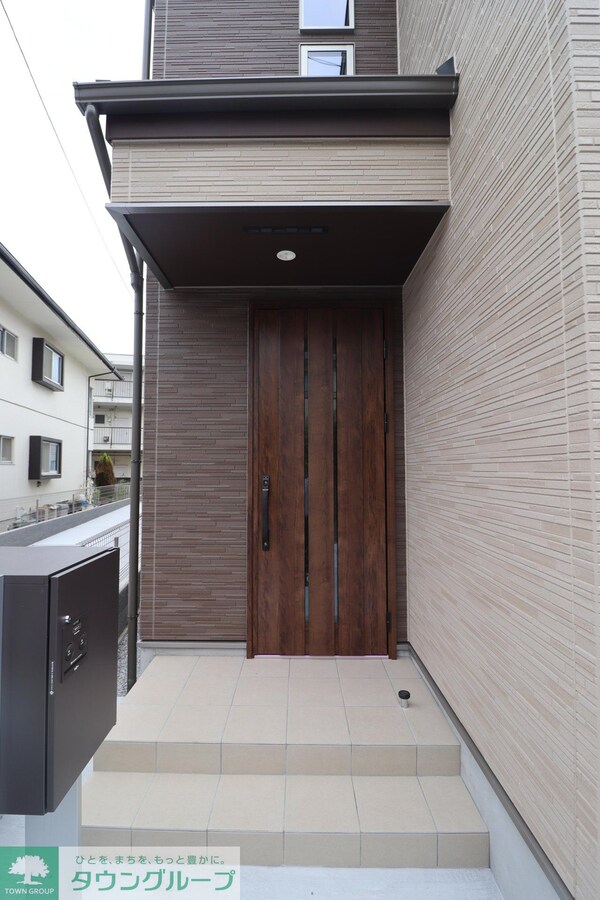 玄関(★お問い合わせはタウンハウジングまで★)