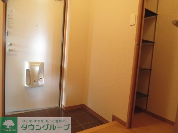 玄関(★お部屋探しは株式会社タウンハウジング東京まで★)