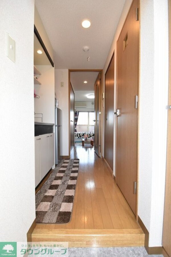 玄関(＊家具はついておりません。)