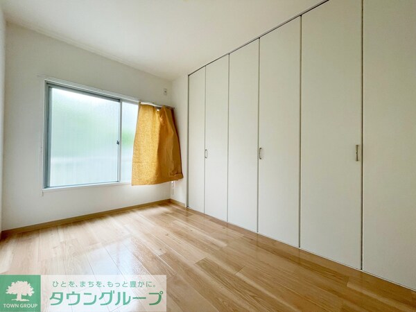 寝室(★お部屋探しは株式会社タウンハウジング東京まで★)