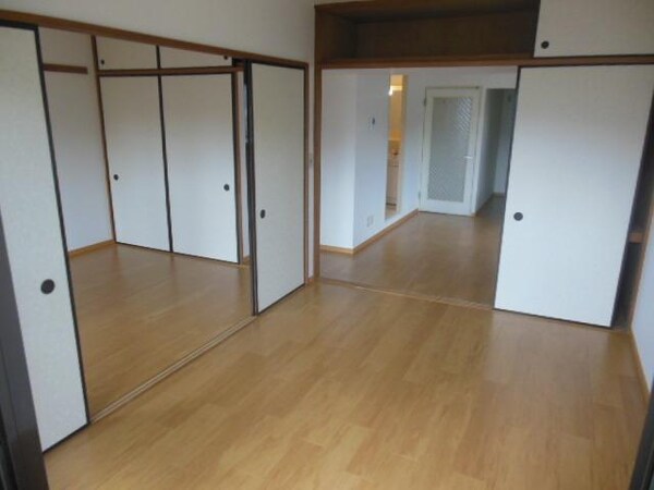 寝室(★お部屋探しは株式会社タウンハウジング東京まで★)