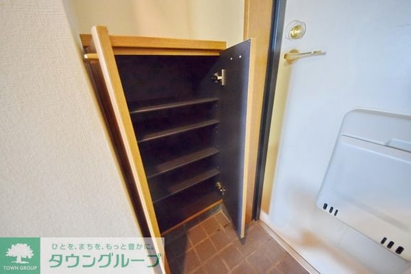 設備(★玄関のシューズ収納です★)