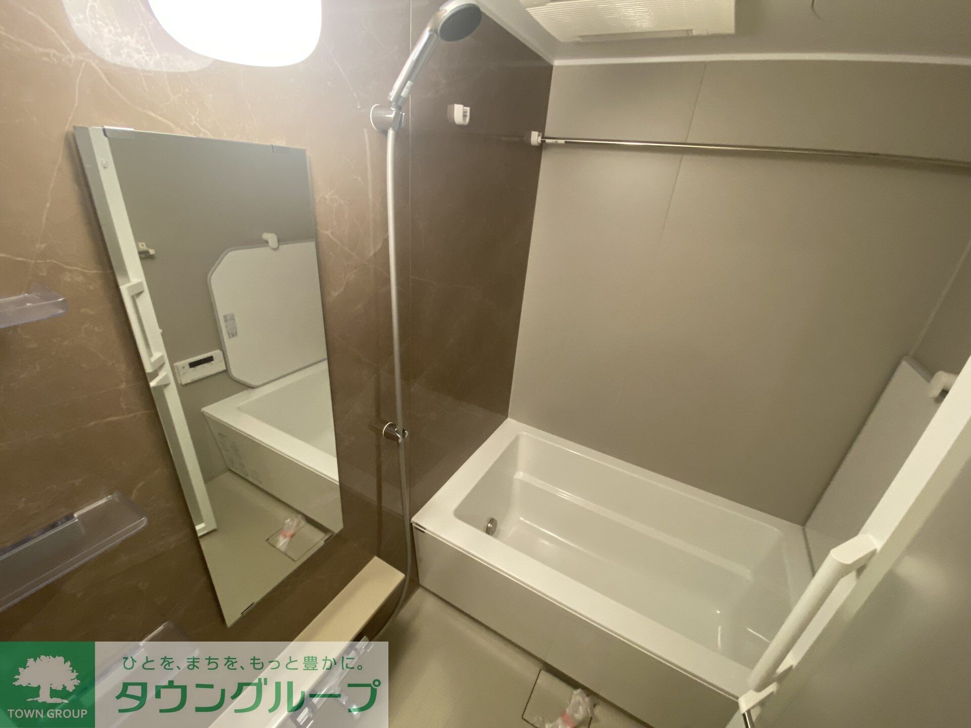 物件内観写真16　(玄関)