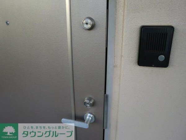 玄関(★安心のインターホン付きです★)