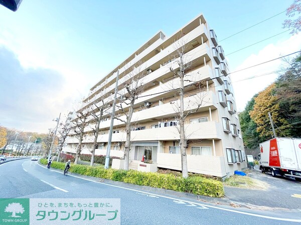 エントランス(★お問い合わせはタウンハウジング聖蹟桜ヶ丘店まで★)
