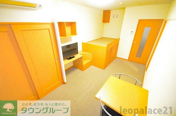 リビング・居室(設備・仕様は号室により異なる為、現況を優先致します。)