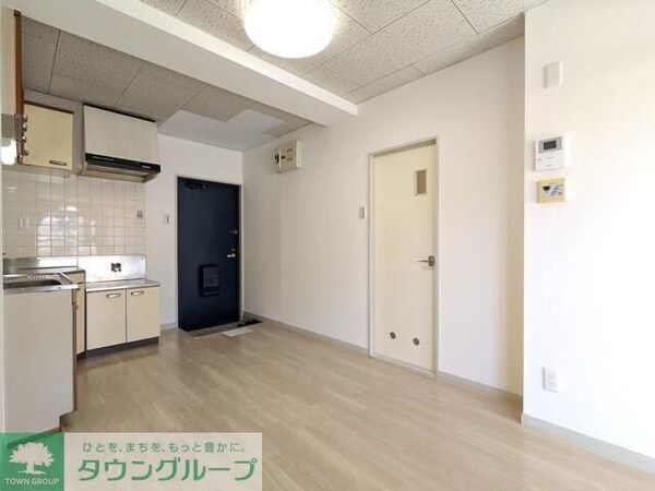 玄関(★お部屋探しは株式会社タウンハウジング東京まで★)