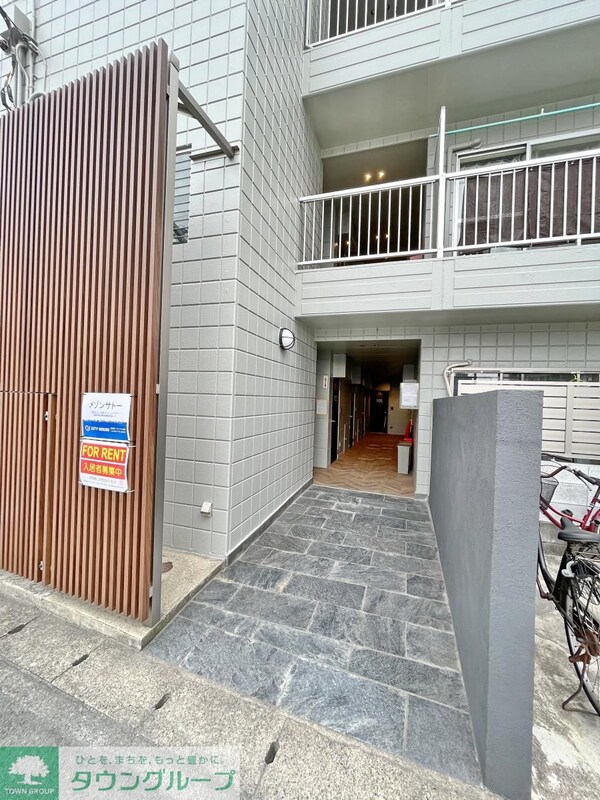 エントランス(★お部屋探しはタウンハウジング稲田堤店まで★)