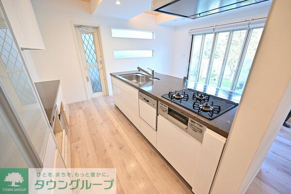 キッチン(★お部屋探しは株式会社タウンハウジング東京まで★)
