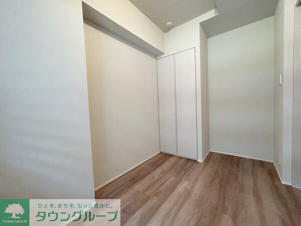 リビング・居室(洋室（約4.0帖）)