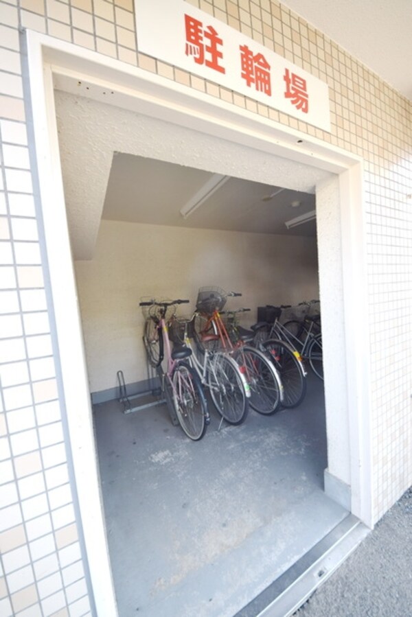 駐車場(★防犯安心駐輪場★)