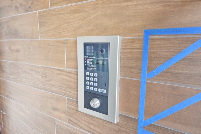 物件内観写真12　(★オートロックカメラ付きで安心です★)