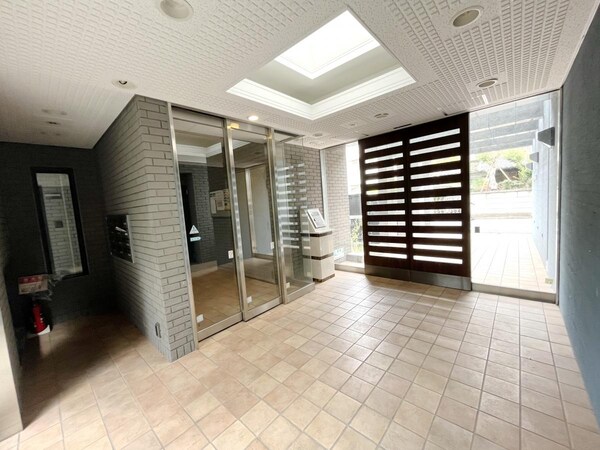 エントランス(エントランス)