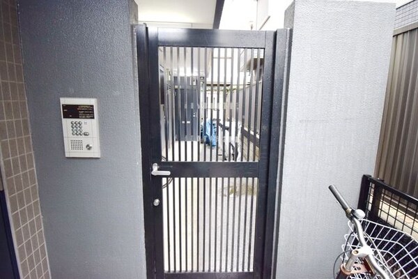 エントランス(外観・共用部)