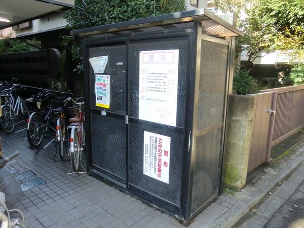 共有部分(★専用ゴミ置き場です★)