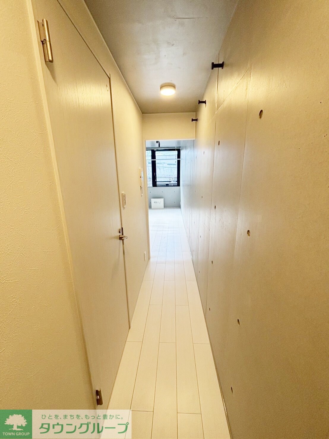 物件内観写真17　(玄関)