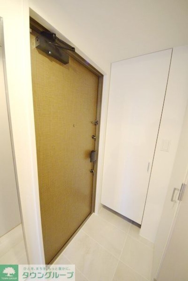 玄関(★お部屋探しはタウンハウジング千歳烏山店へ★)